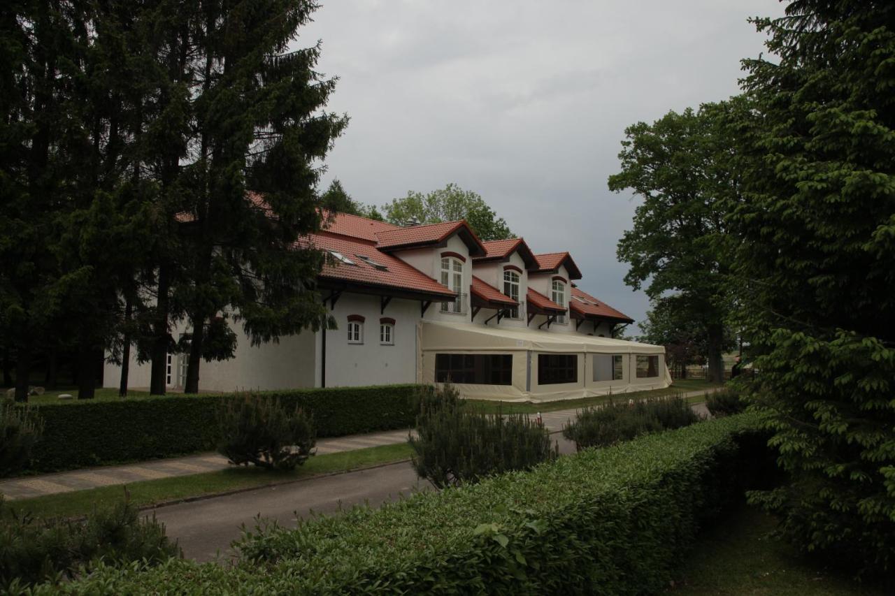 Plesna Park Hotel Exterior foto
